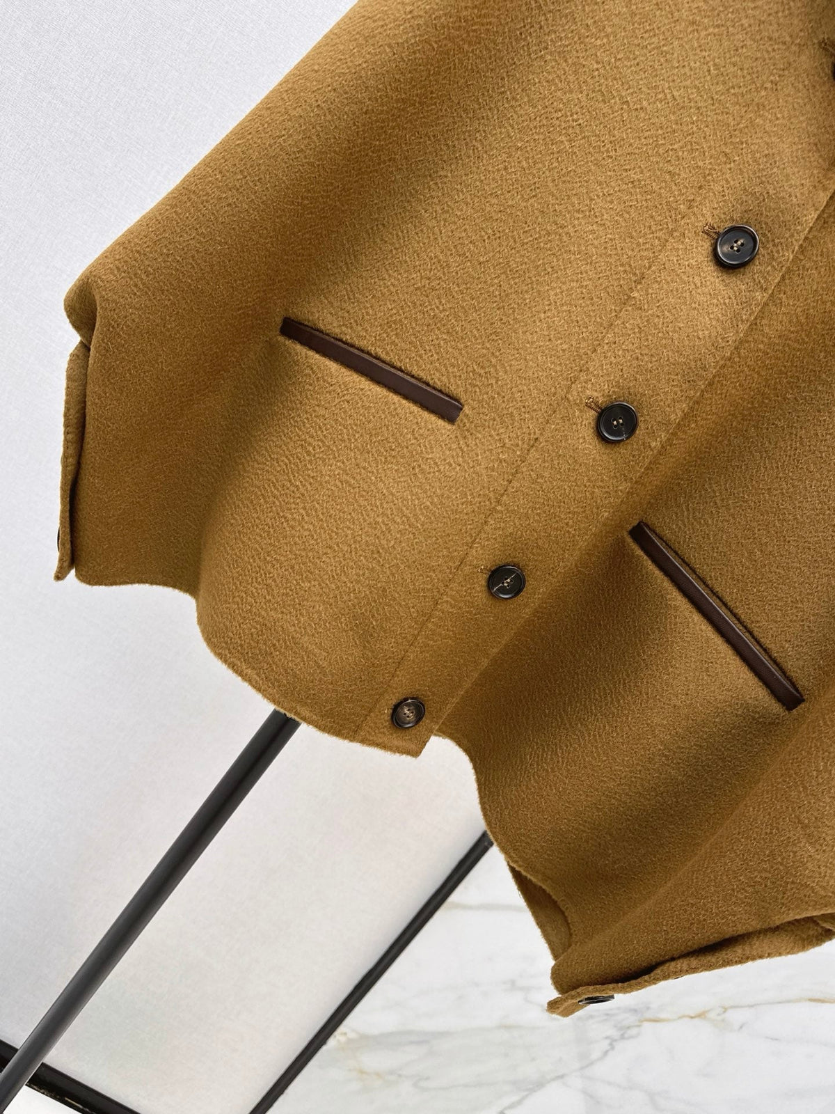 Max Mara/26Latest Autumn/Winter Petite Cape Jacket