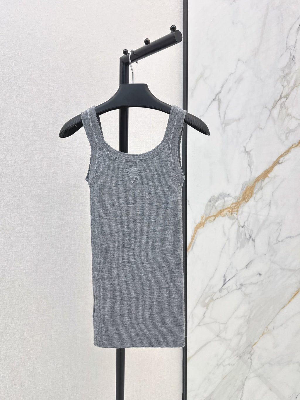 Prada/26New Early-Autumn Versatile Slim-Fit Knit Vest