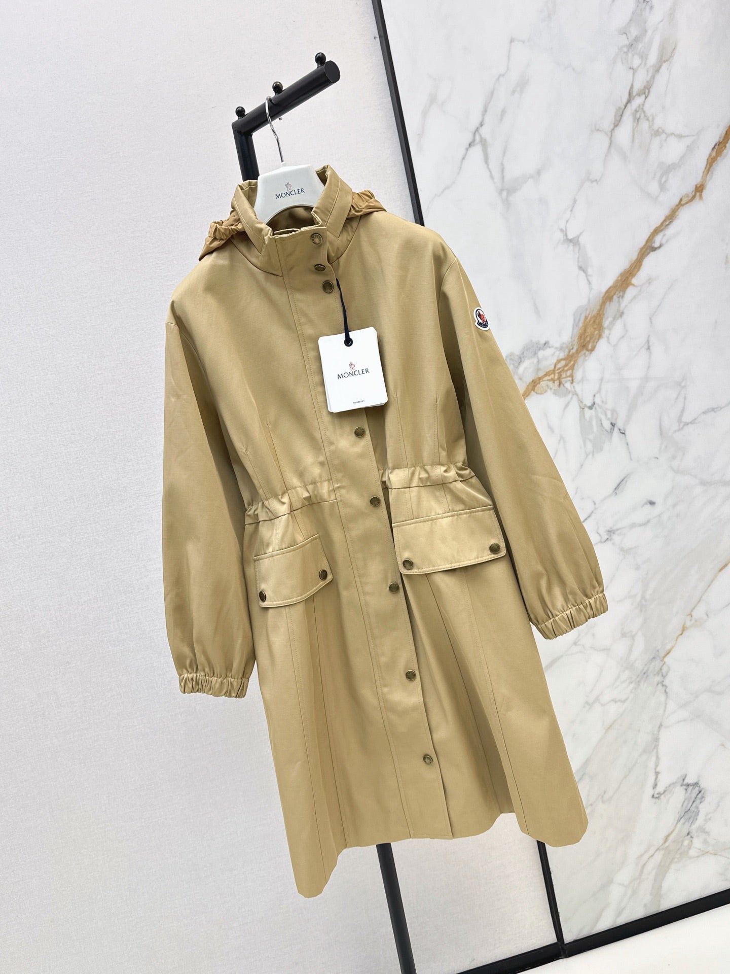 Moncler/26 Autumn-Winter Latest Workwear-Style Dress