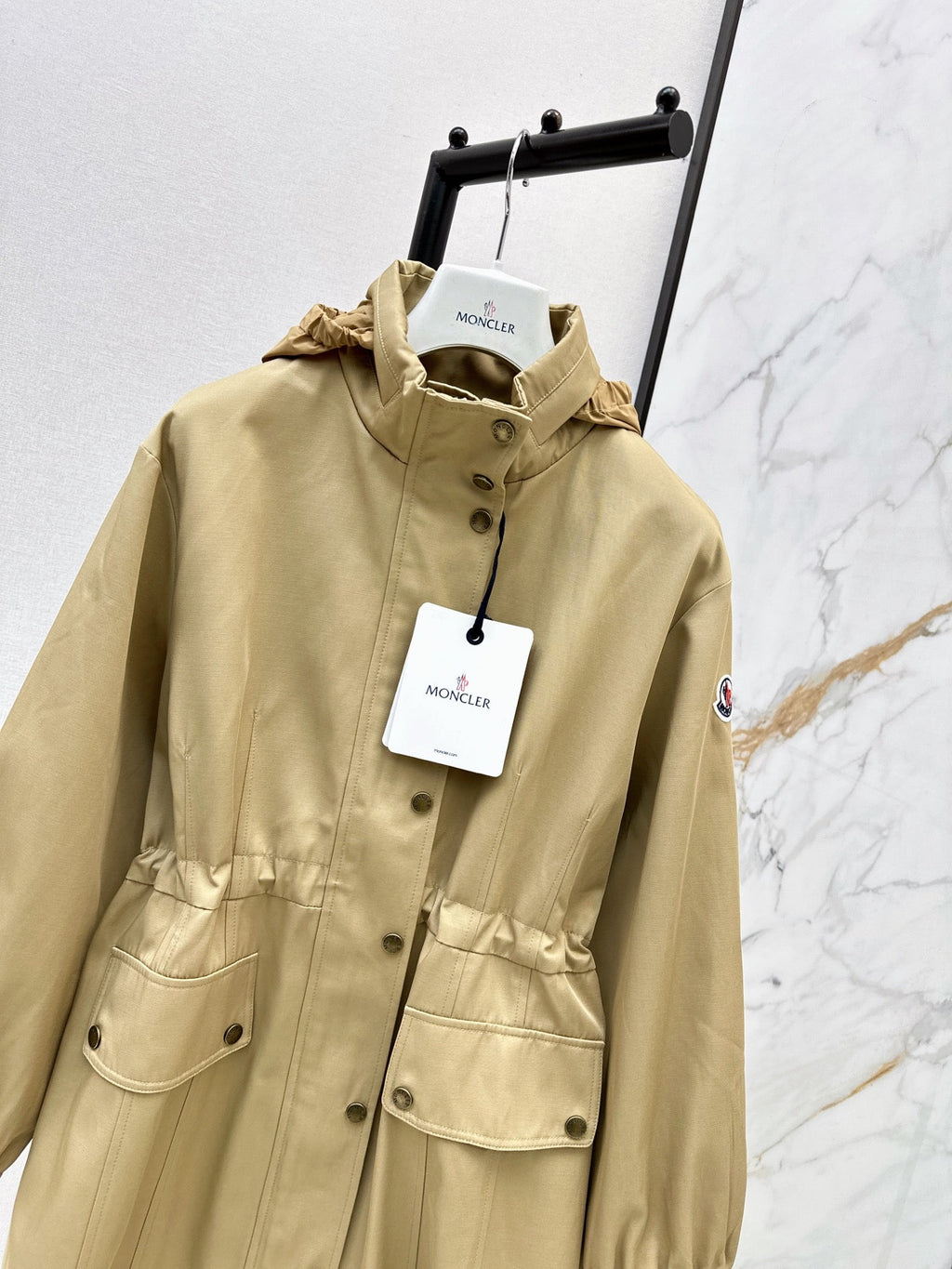 Moncler/26 Autumn-Winter Latest Workwear-Style Dress