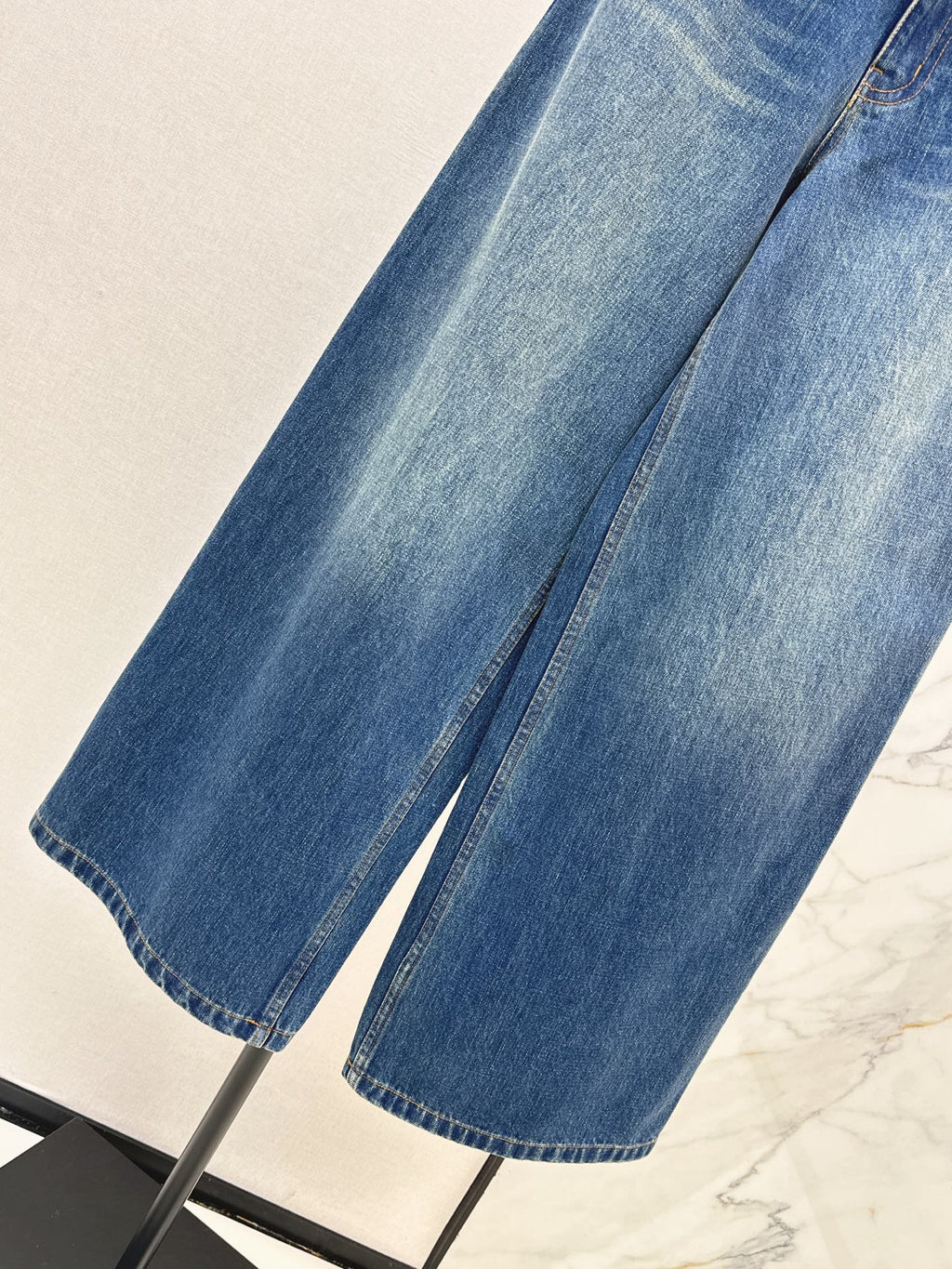 Chloe/26 Early Autumn Latest Straight-Leg Jeans