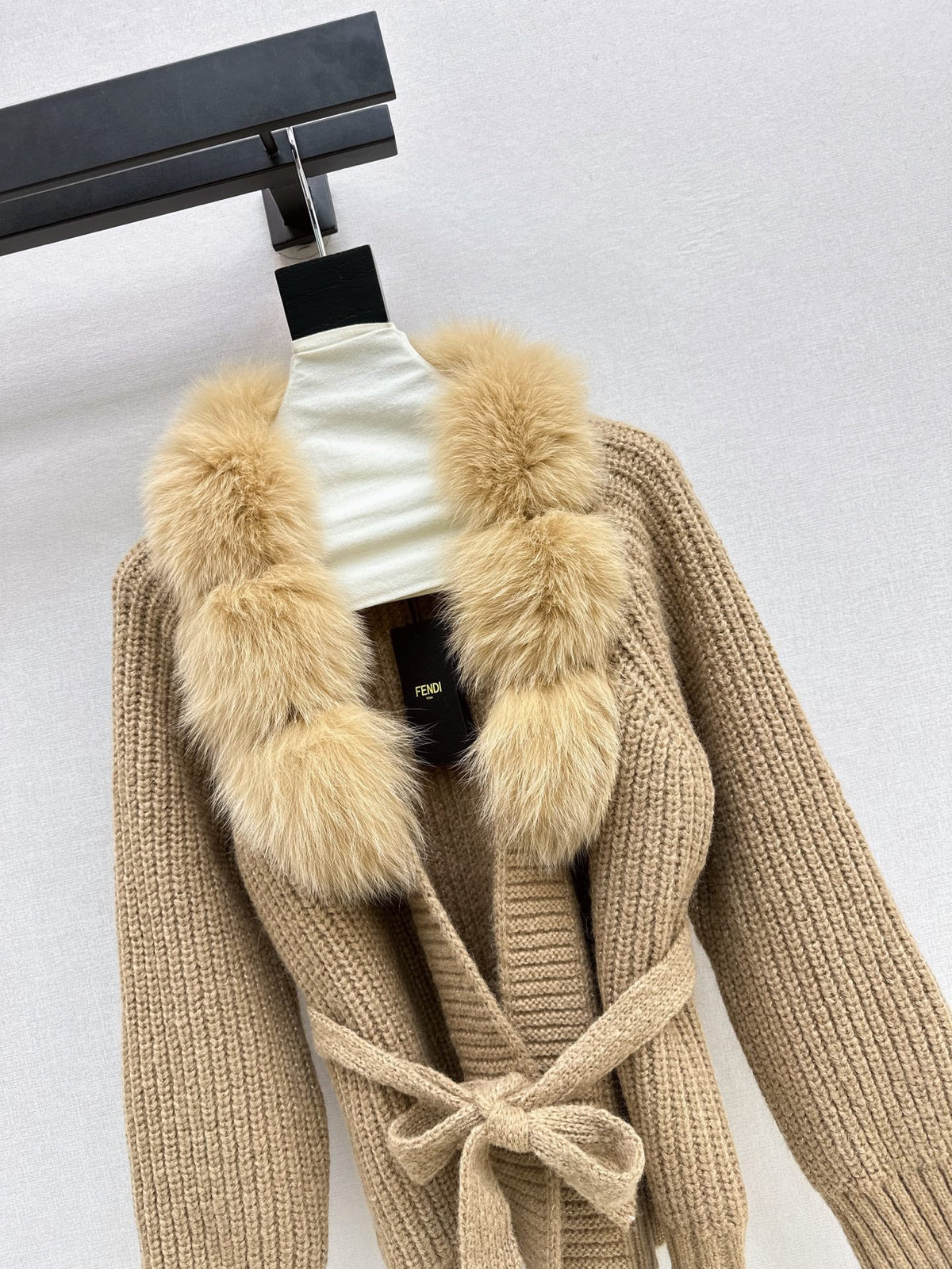 Fendi / 26 Fall/Winter Latest Fox Fur-Trimmed Knit Cardigan