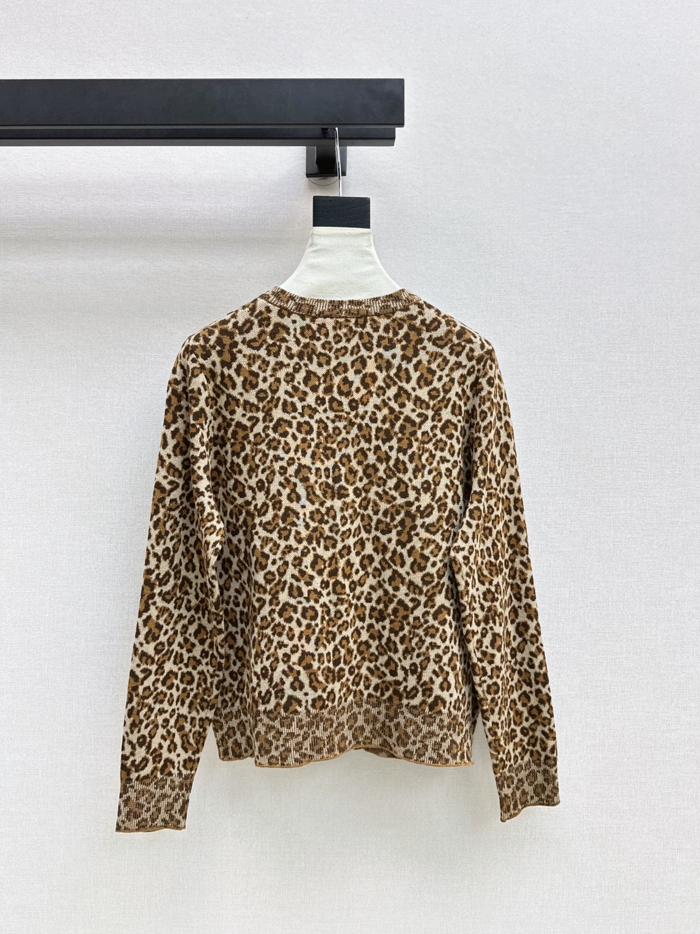Yves Saint Laurent/26 Fall/Winter Latest Leopard Print Crewneck Cardigan