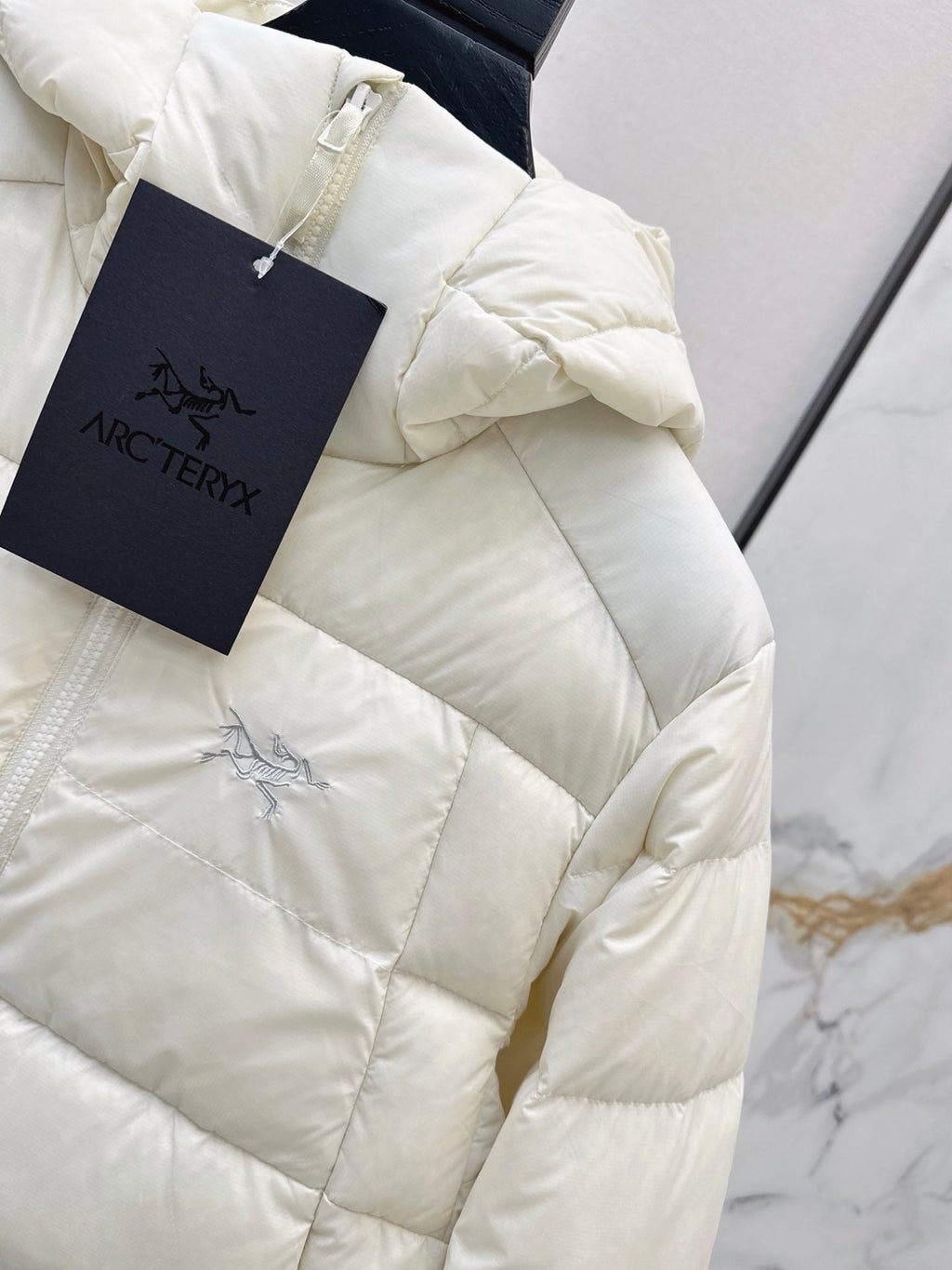 ARC'TERYX/ 26 Fall/Winter Latest Stand Collar Hooded Short Down Jacket