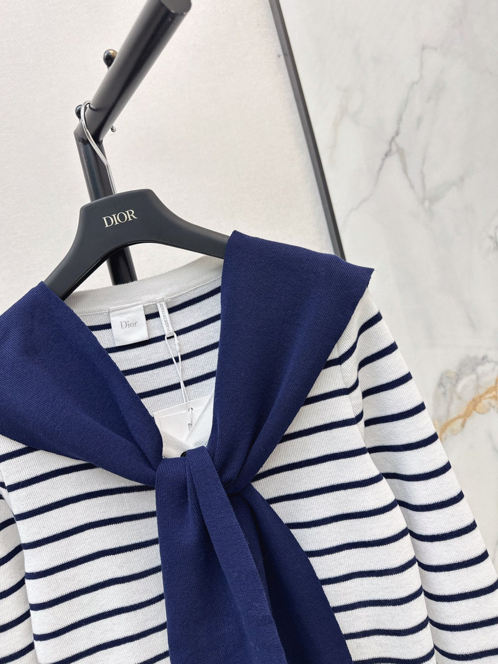 Dior/26 Early Autumn Latest Striped Knit Cardigan