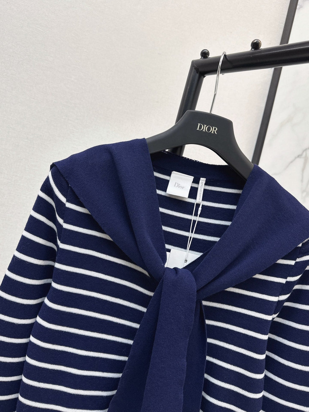 Dior/26 Early Autumn Latest Striped Knit Cardigan