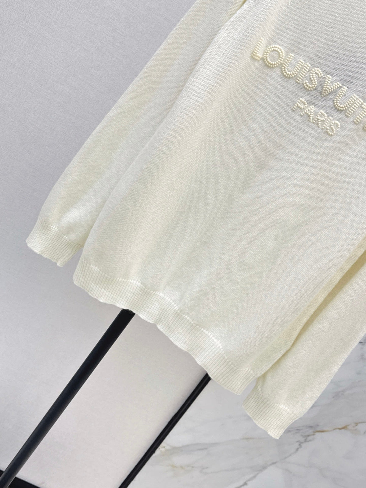 Louis Vuitton / 26 Fall/Winter Latest Crew Neck Knit Sweater