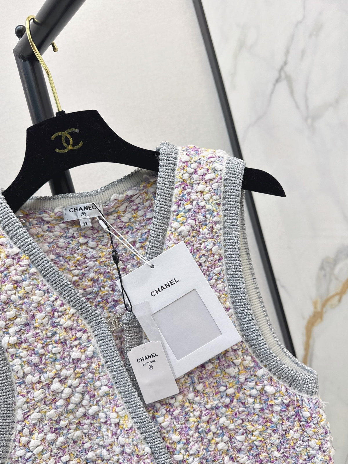 Chanel / 26 Early Autumn Latest Knit Vest