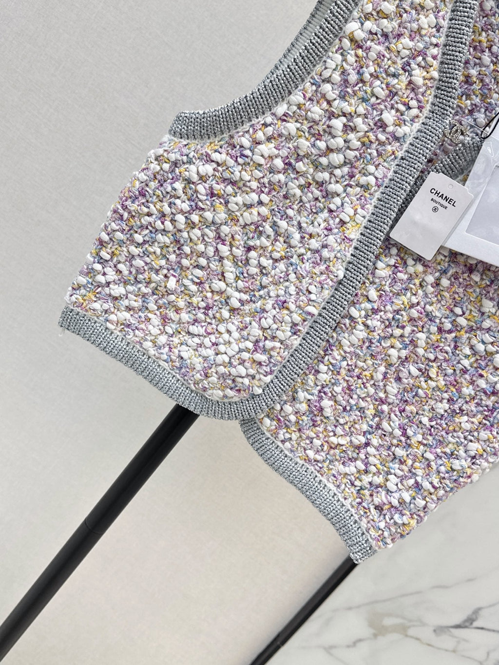 Chanel / 26 Early Autumn Latest Knit Vest