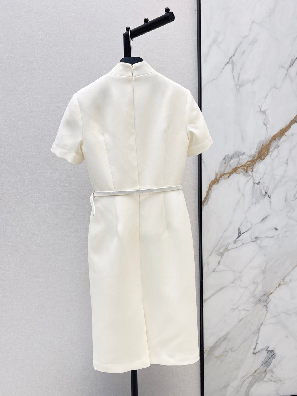 Dior/26 Fall-Winter Latest Milk White Waist-Cinching Short Sleeve Dress