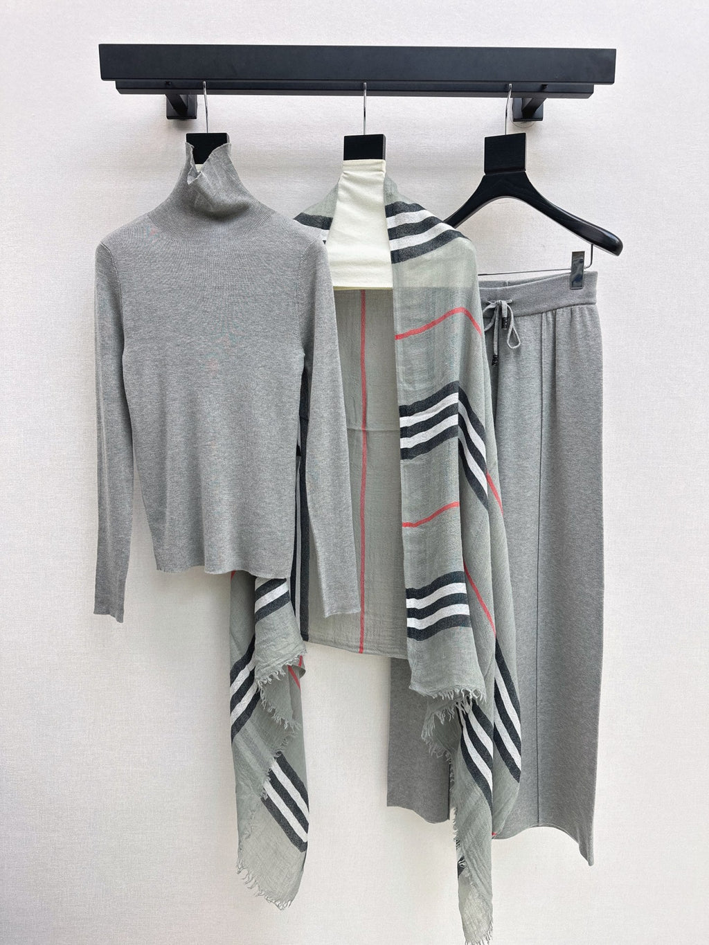 Dior/26 Early Autumn Latest Knit Set: Plaid Scarf + Turtleneck Top + Elastic Waist Straight Pants