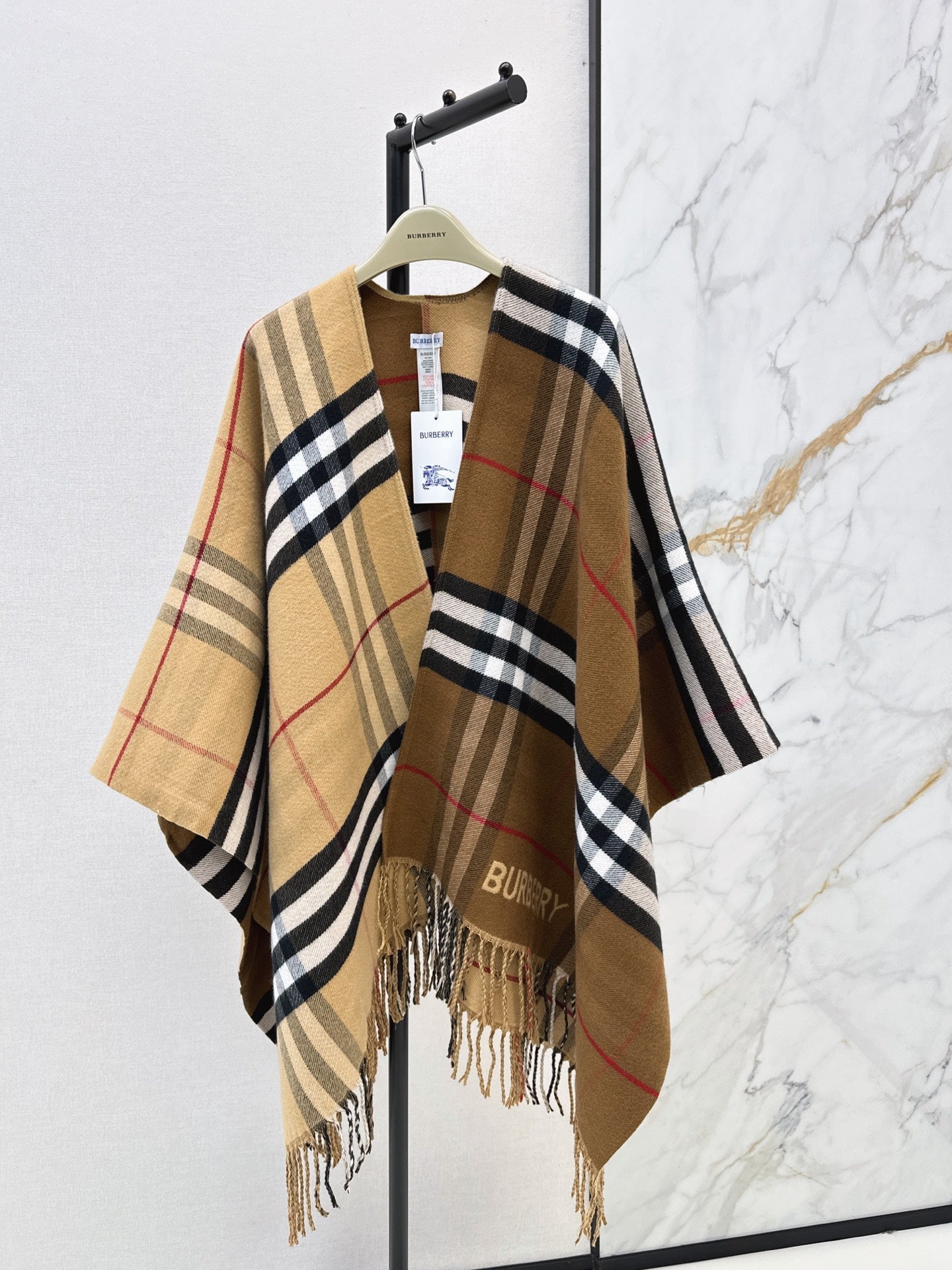 Burberry/26 Fall/Winter Latest Classic Pattern Wool Shawl, Large Scarf, or Cape