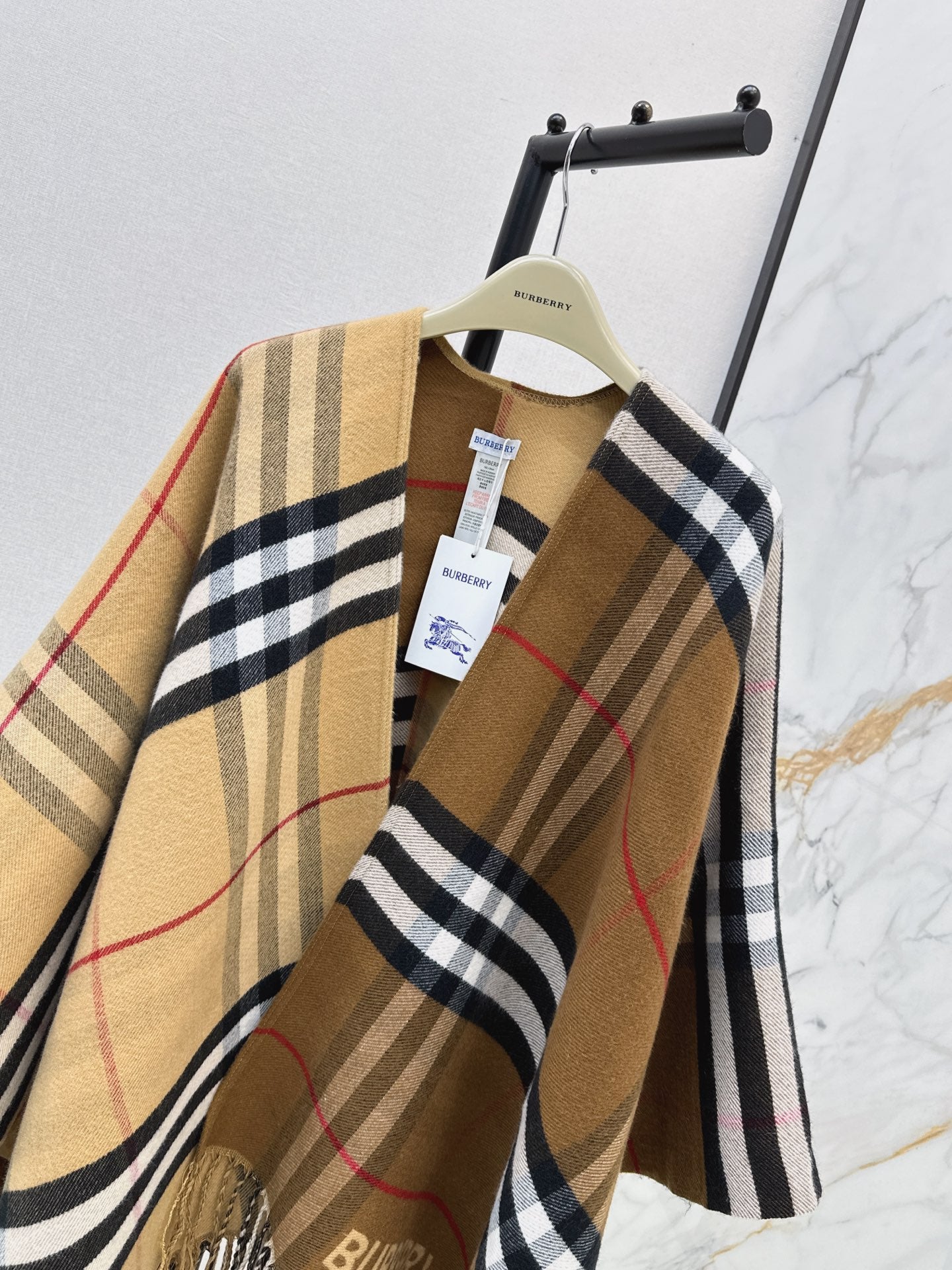 Burberry/26 Fall/Winter Latest Classic Pattern Wool Shawl, Large Scarf, or Cape