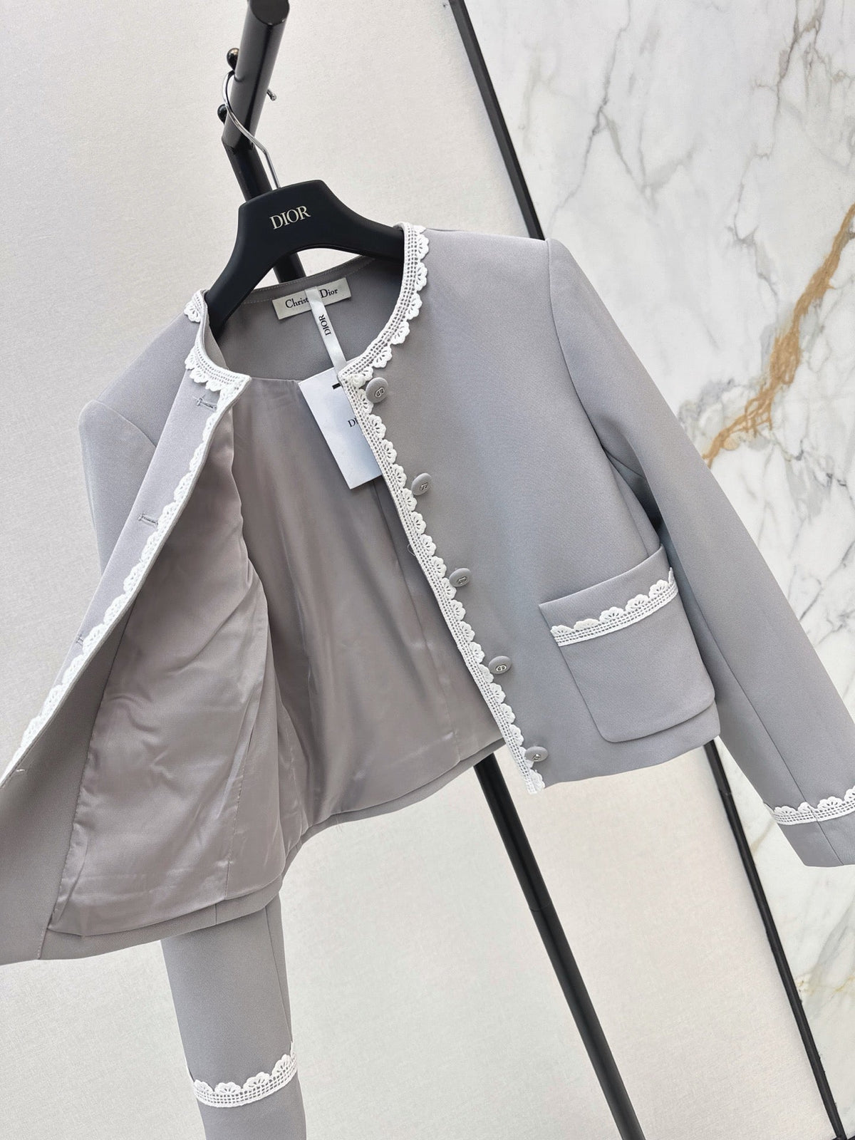 Dior / 26 Early Autumn Latest Socialite-Style Color-Blocked Lace Round Neck Jacket