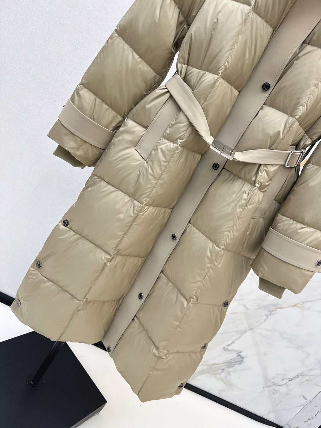 26 Fall/Winter New Long Hooded Down Jacket