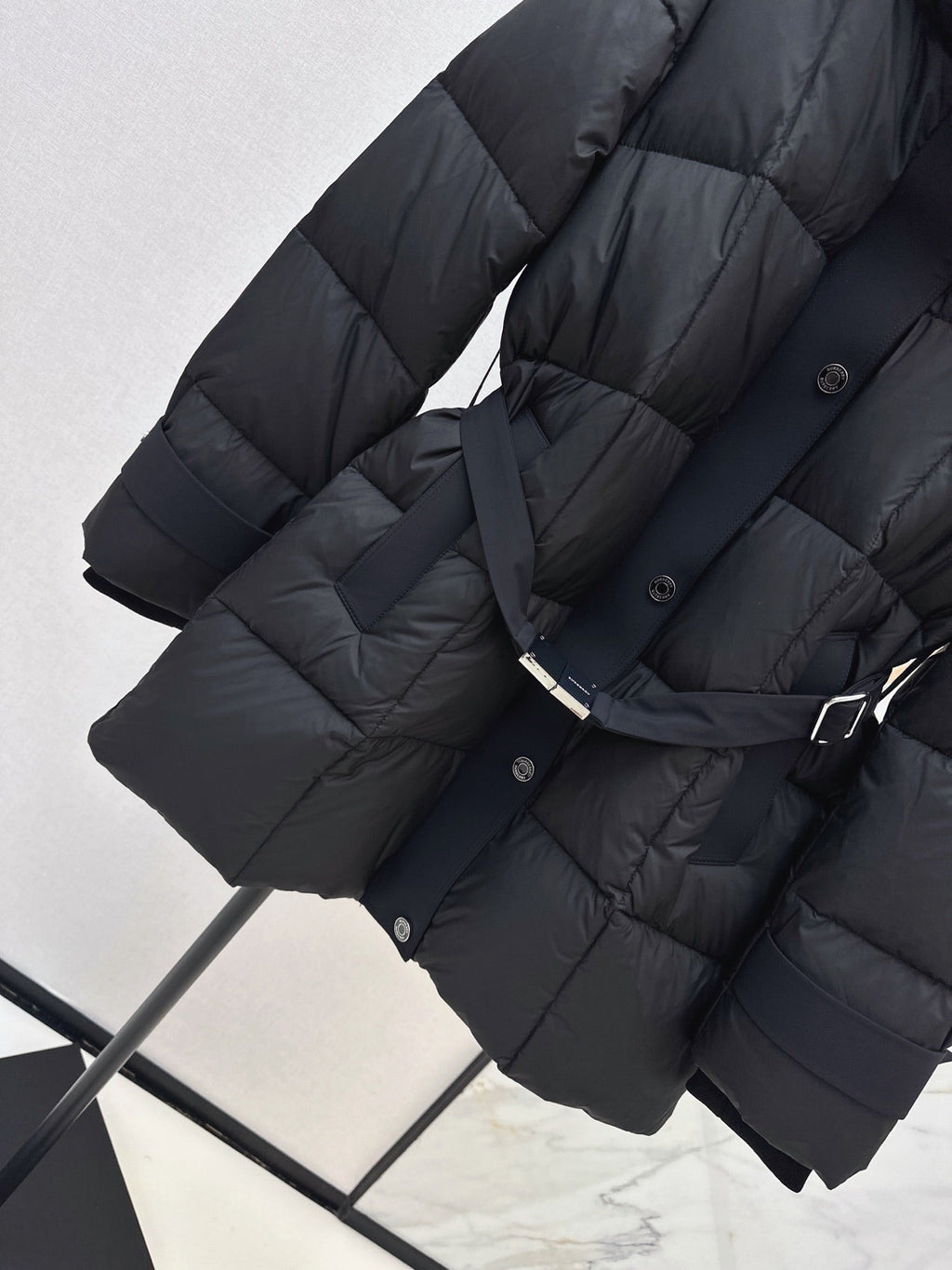 26 Fall/Winter Latest Hooded Mid-Length Down Jacket