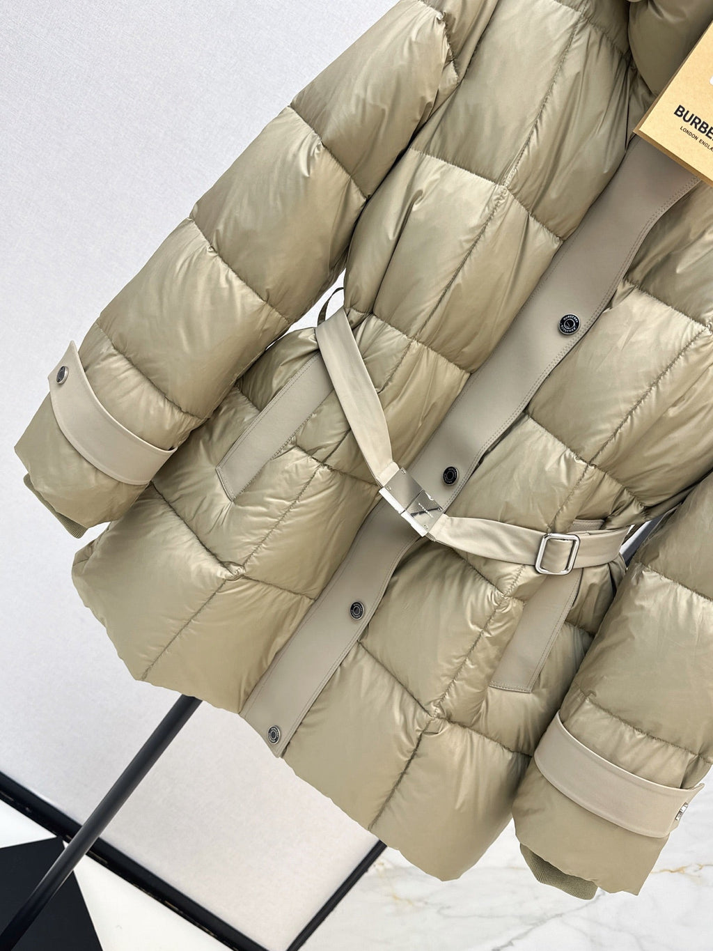26 Fall/Winter Latest Hooded Mid-Length Down Jacket