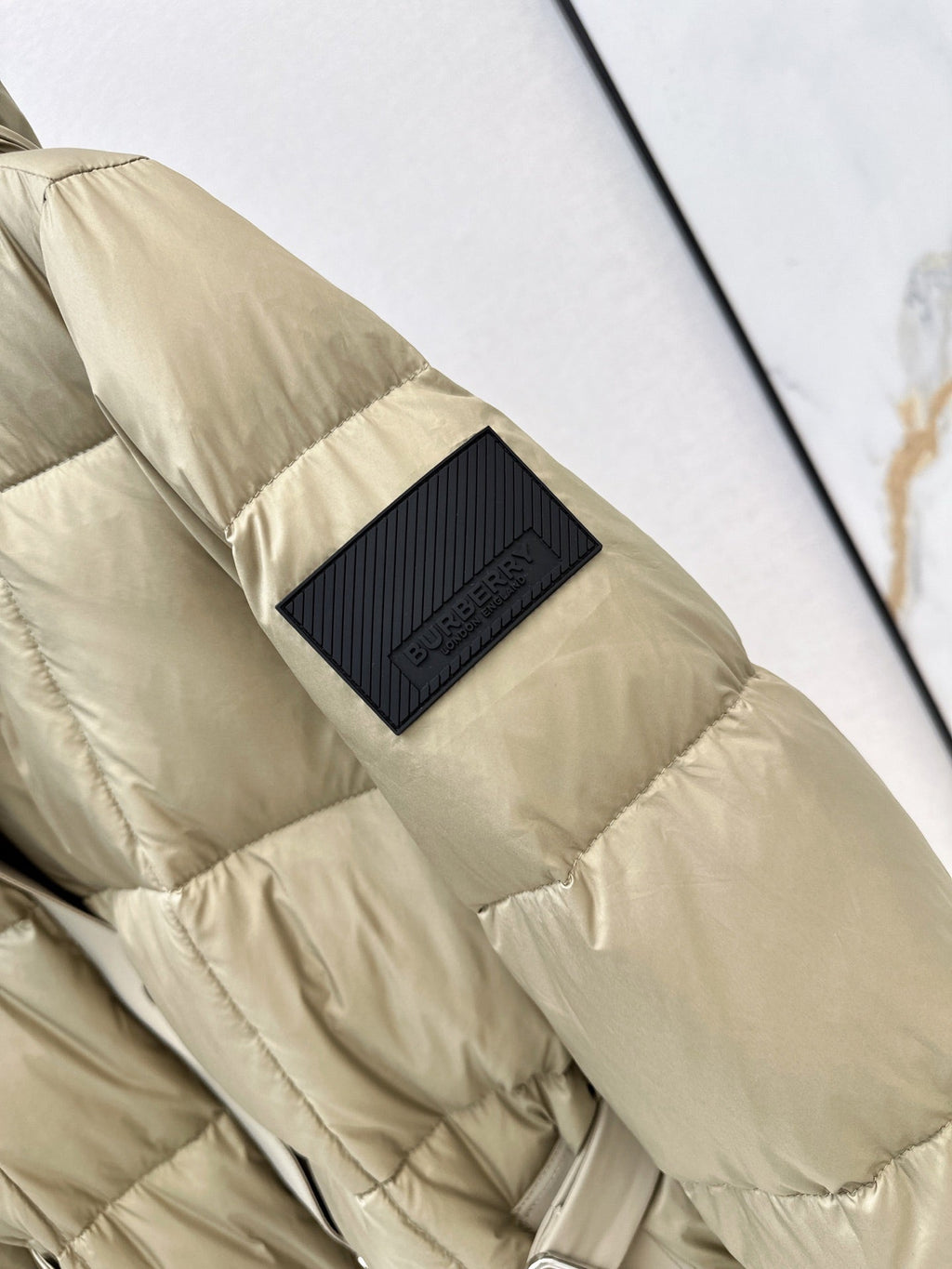 26 Fall/Winter Latest Hooded Mid-Length Down Jacket