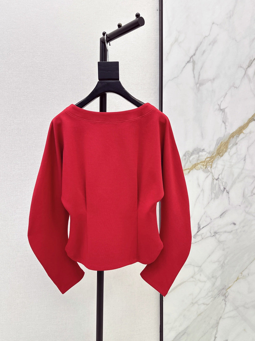 26 Fall/Winter Latest Batwing Sleeve Structured Waist Minimalist Long Sleeve Top