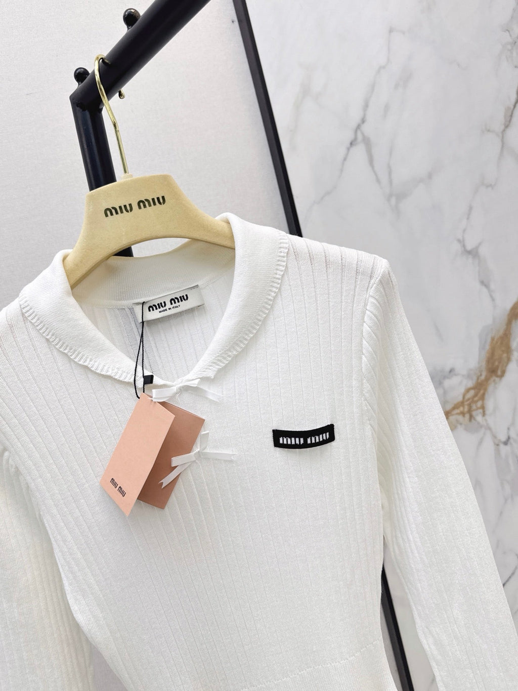 26 Fall/Winter Latest Slim-Fit Knit Dress with Age-Reducing Collared Design