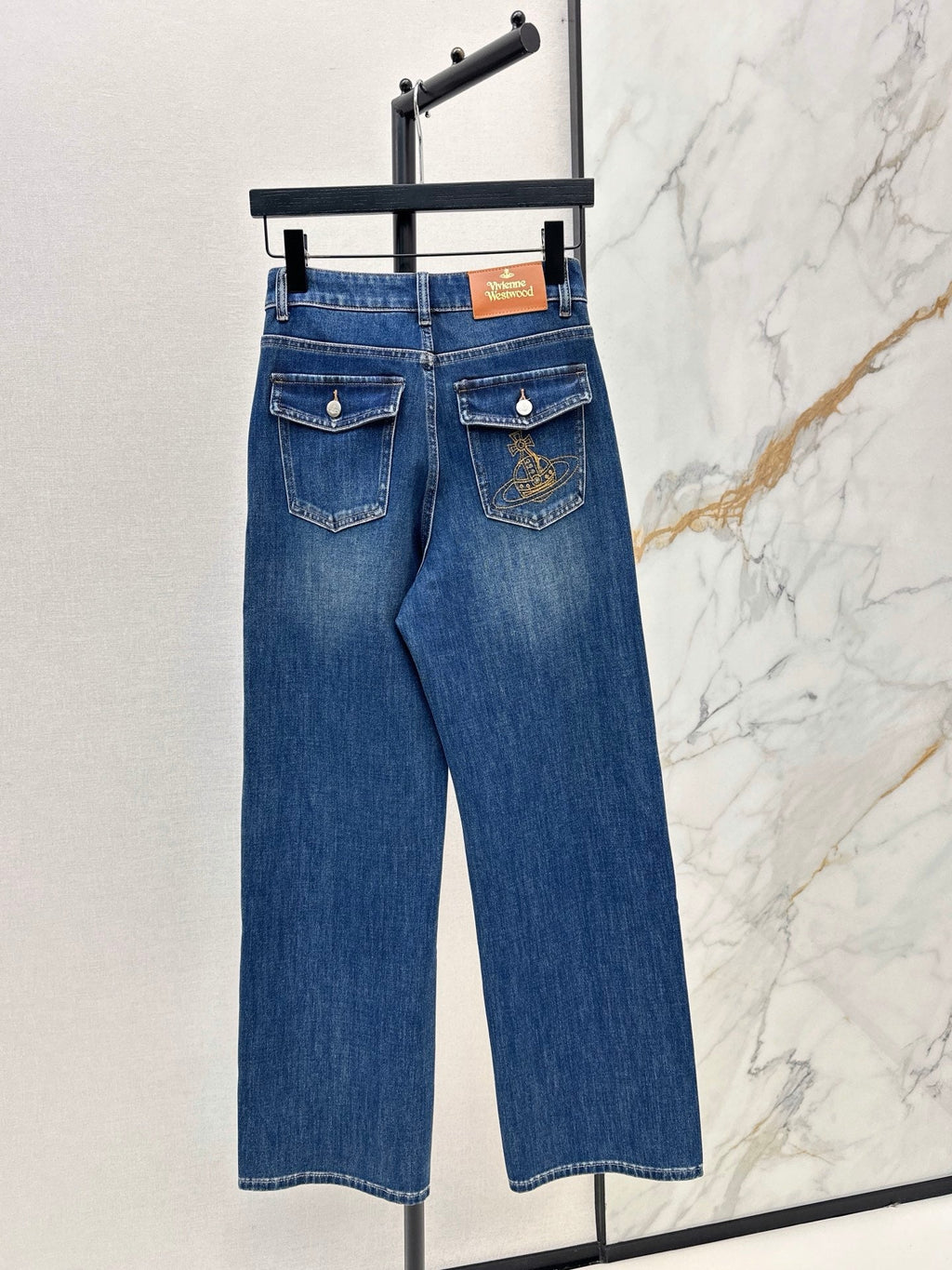 26 Fall/Winter Latest Versatile Washed Straight-Leg Jeans