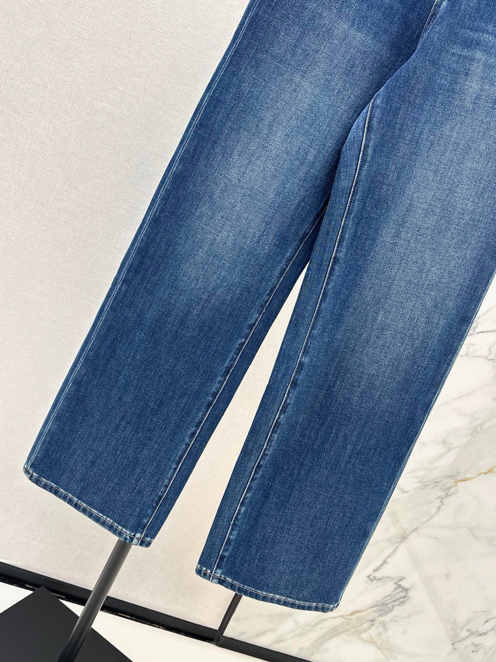 26 Fall/Winter Latest Versatile Washed Straight-Leg Jeans