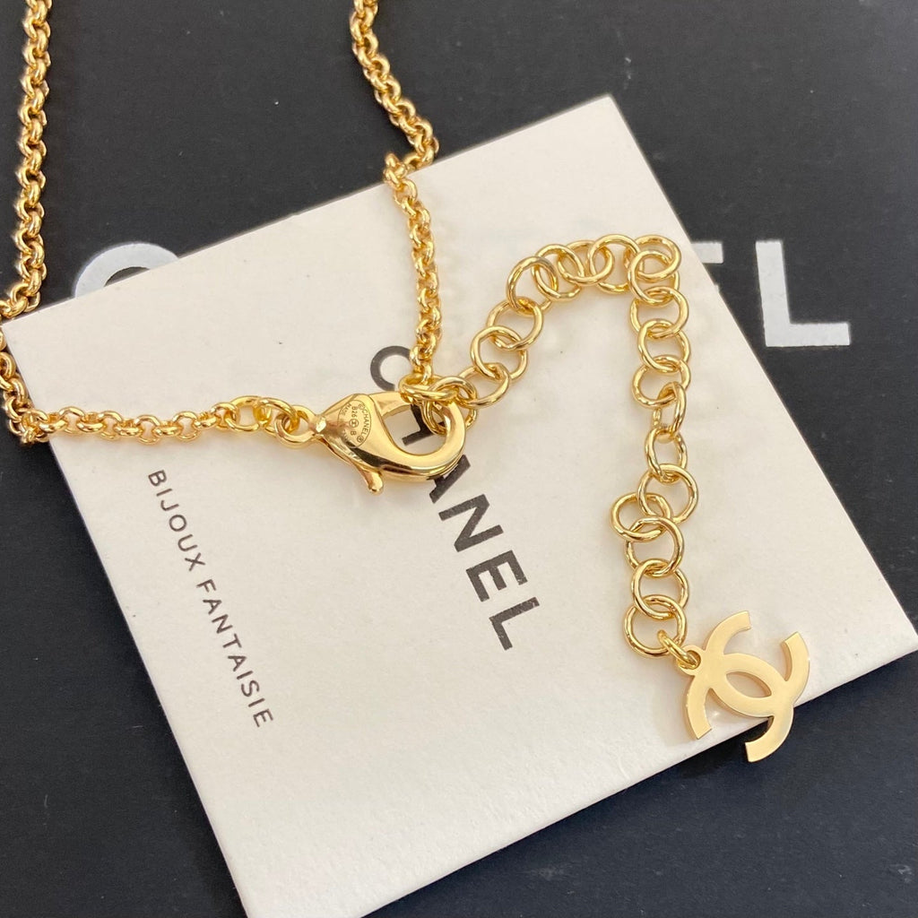 26B Gold and Black Geometric Sweater Chain