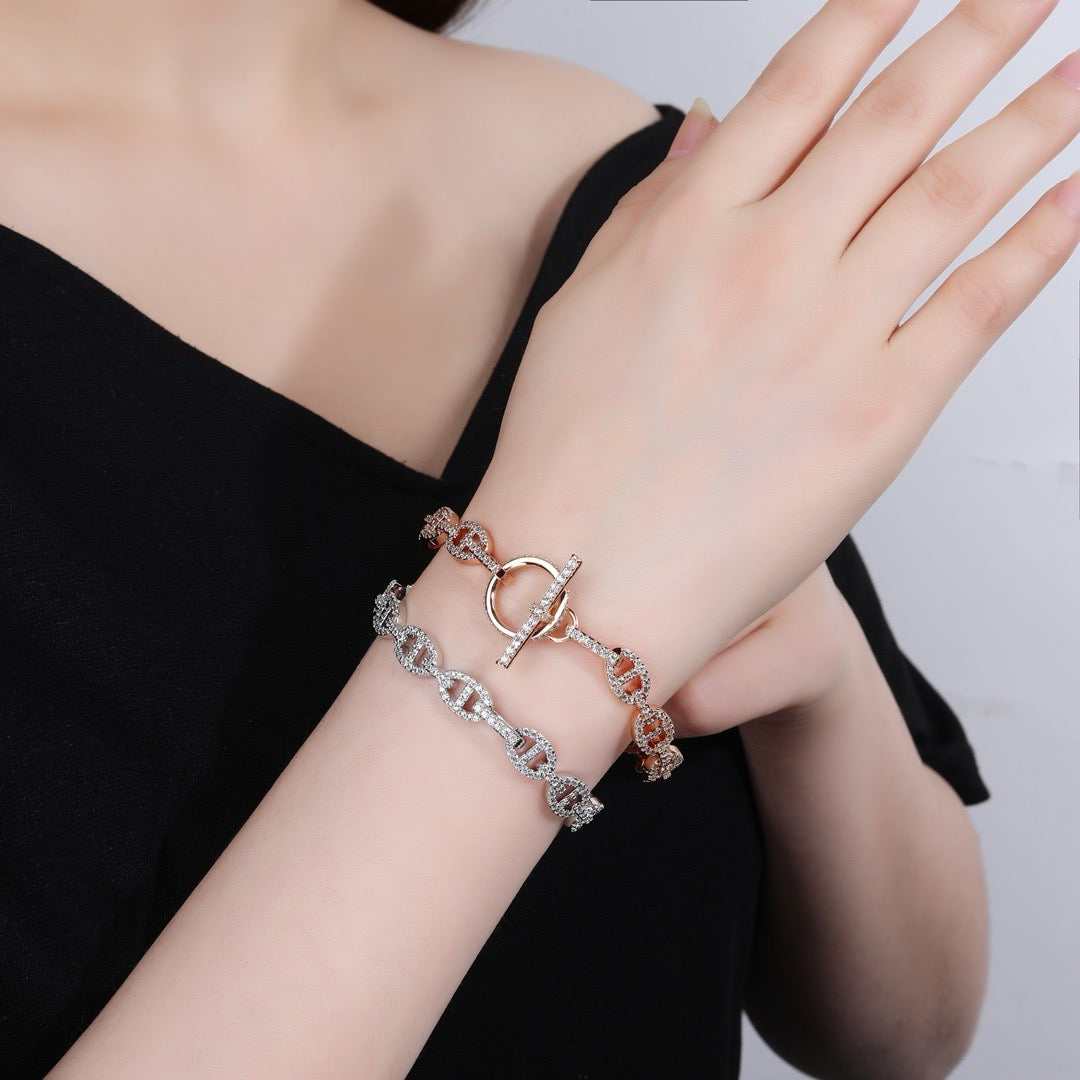26 New Pig Nose Bracelet