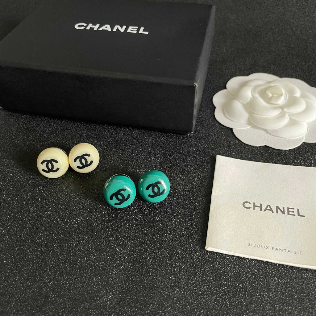 26 New Style Pre-Owned Earrings