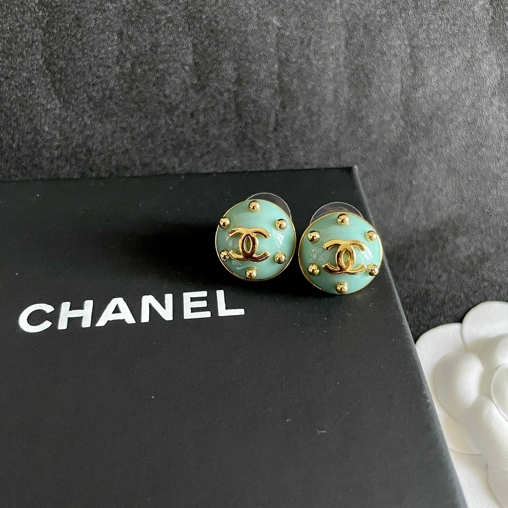 26 New Style Pre-Owned Earrings