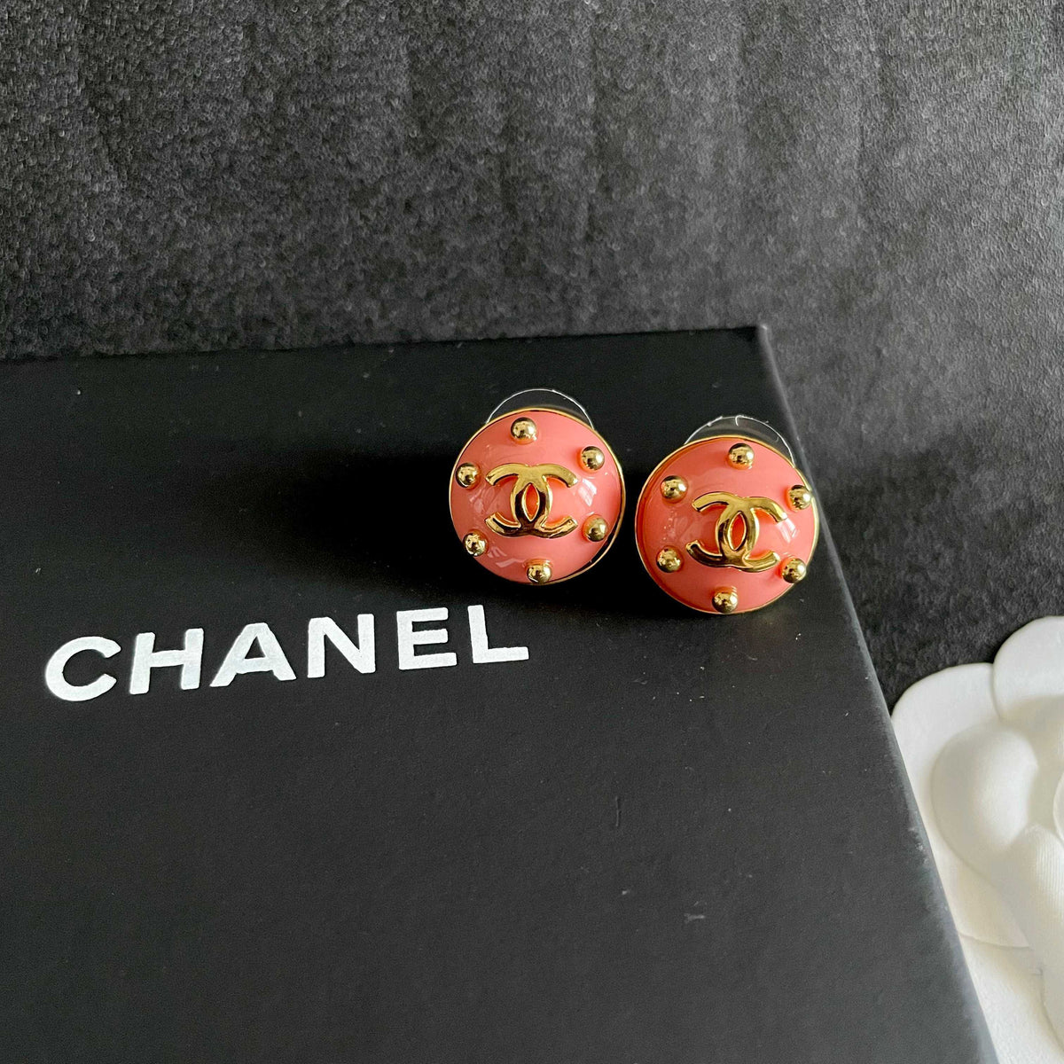 26 New Style Pre-Owned Earrings