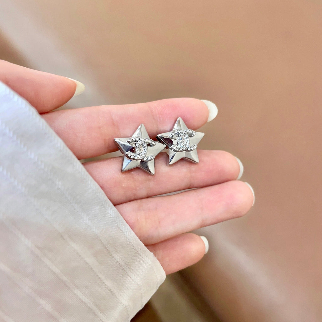 26 New Style Pre-Owned Earrings