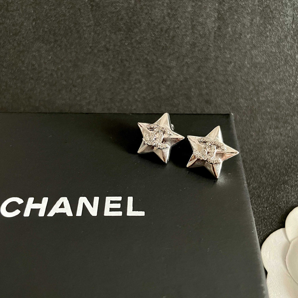 26 New Style Pre-Owned Earrings