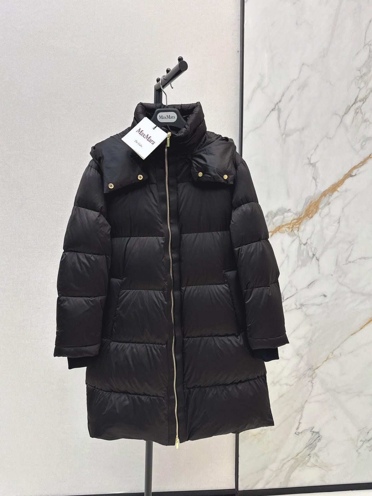 26 Fall/Winter New Simple Sleeve Badge Hooded Long Down Jacket