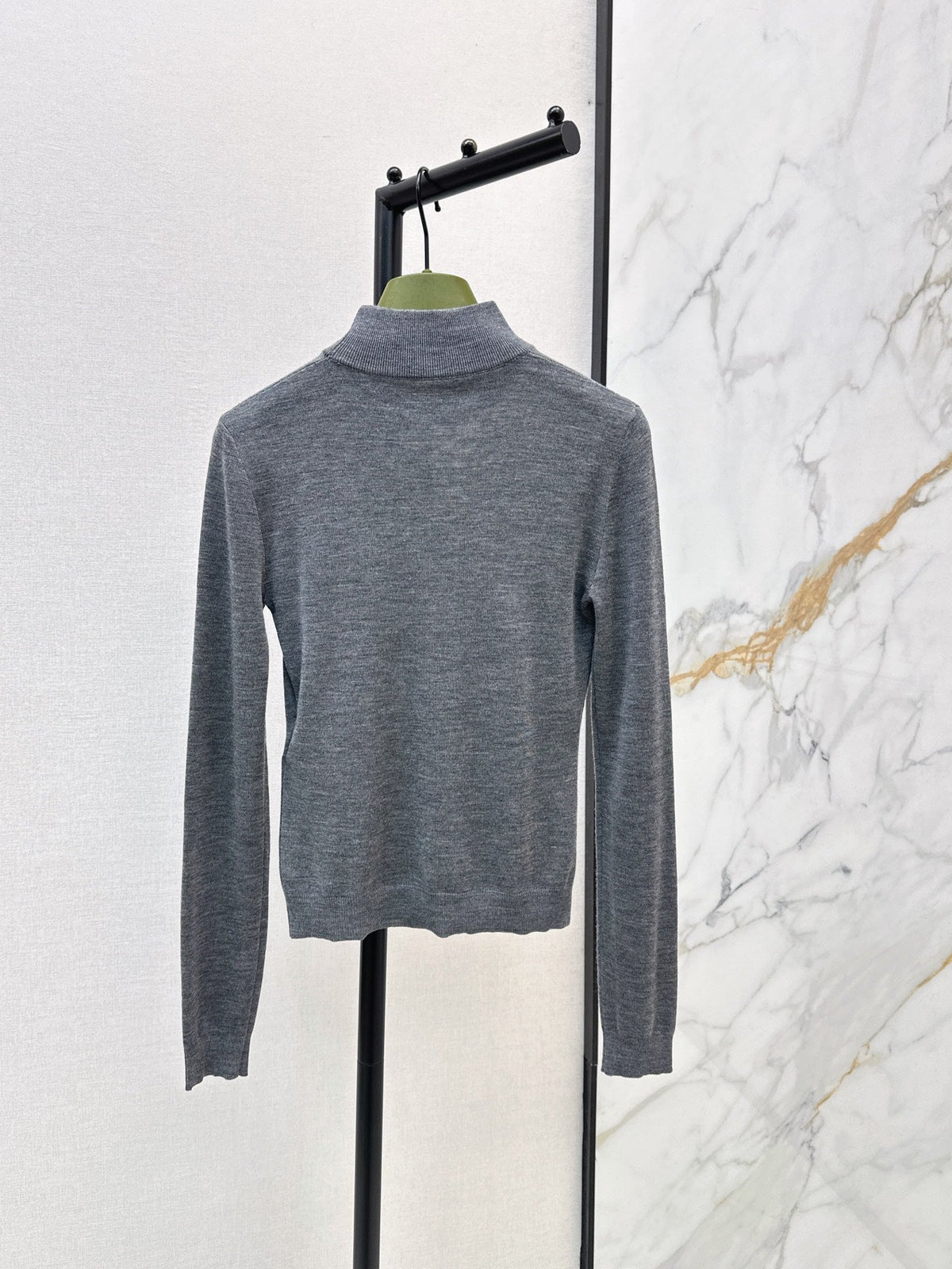 26 Fall/Winter Latest Semi-Turtleneck Horsebit Knit Top