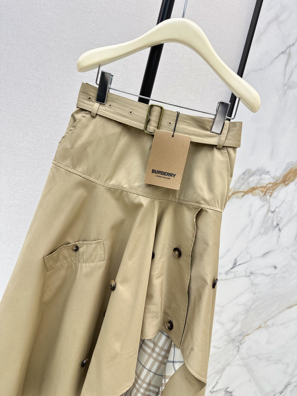 26 Fall/Winter Latest Irregular Cut High-Waist Skirtc