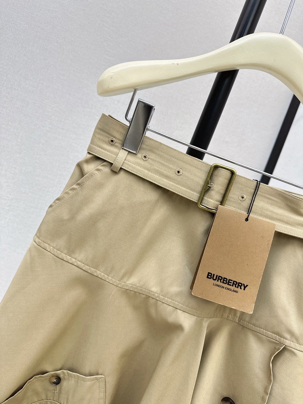 26 Fall/Winter Latest Irregular Cut High-Waist Skirtc