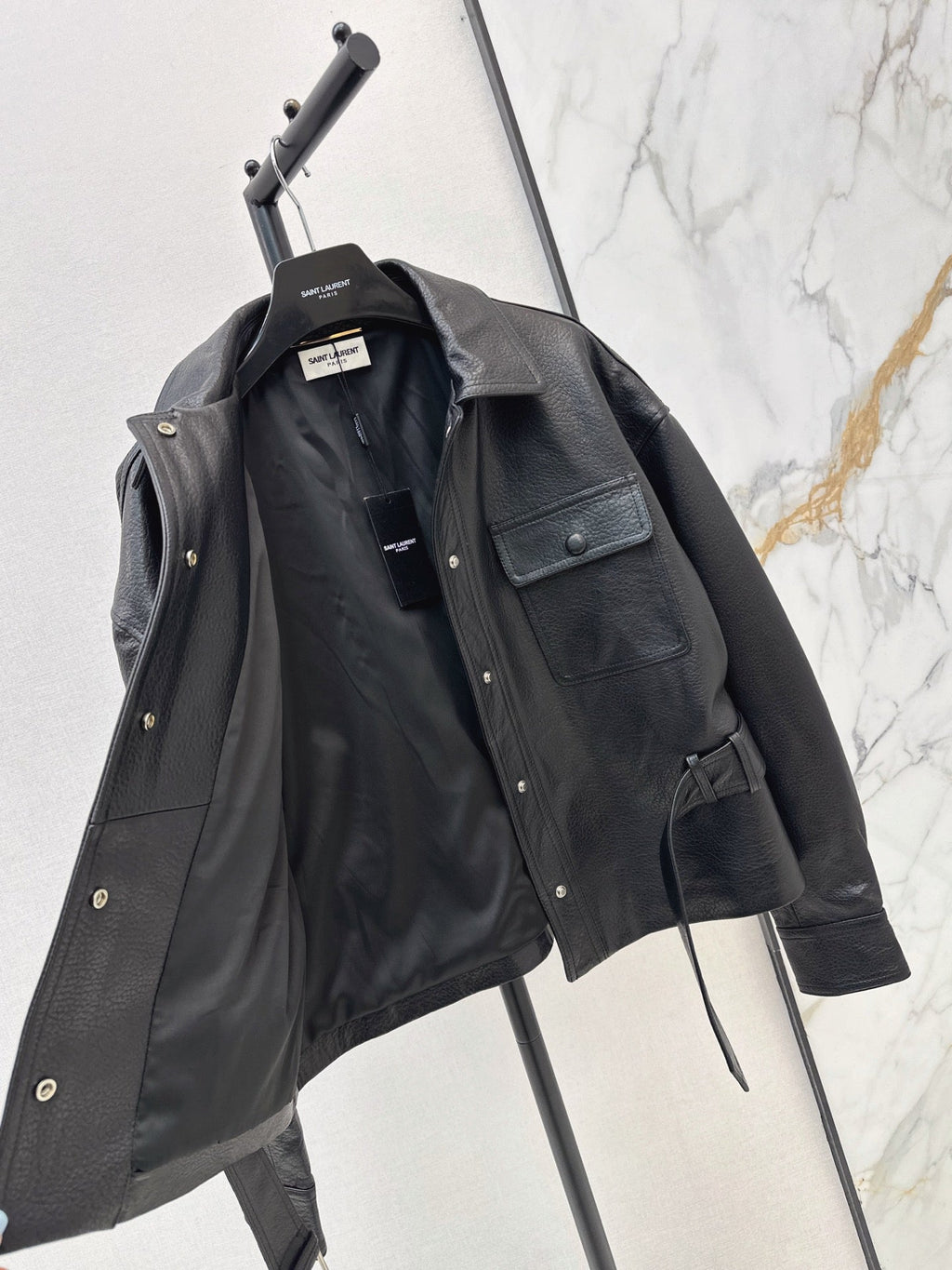 26 Early Autumn Latest Hunt-style Waist-cinched Jacket