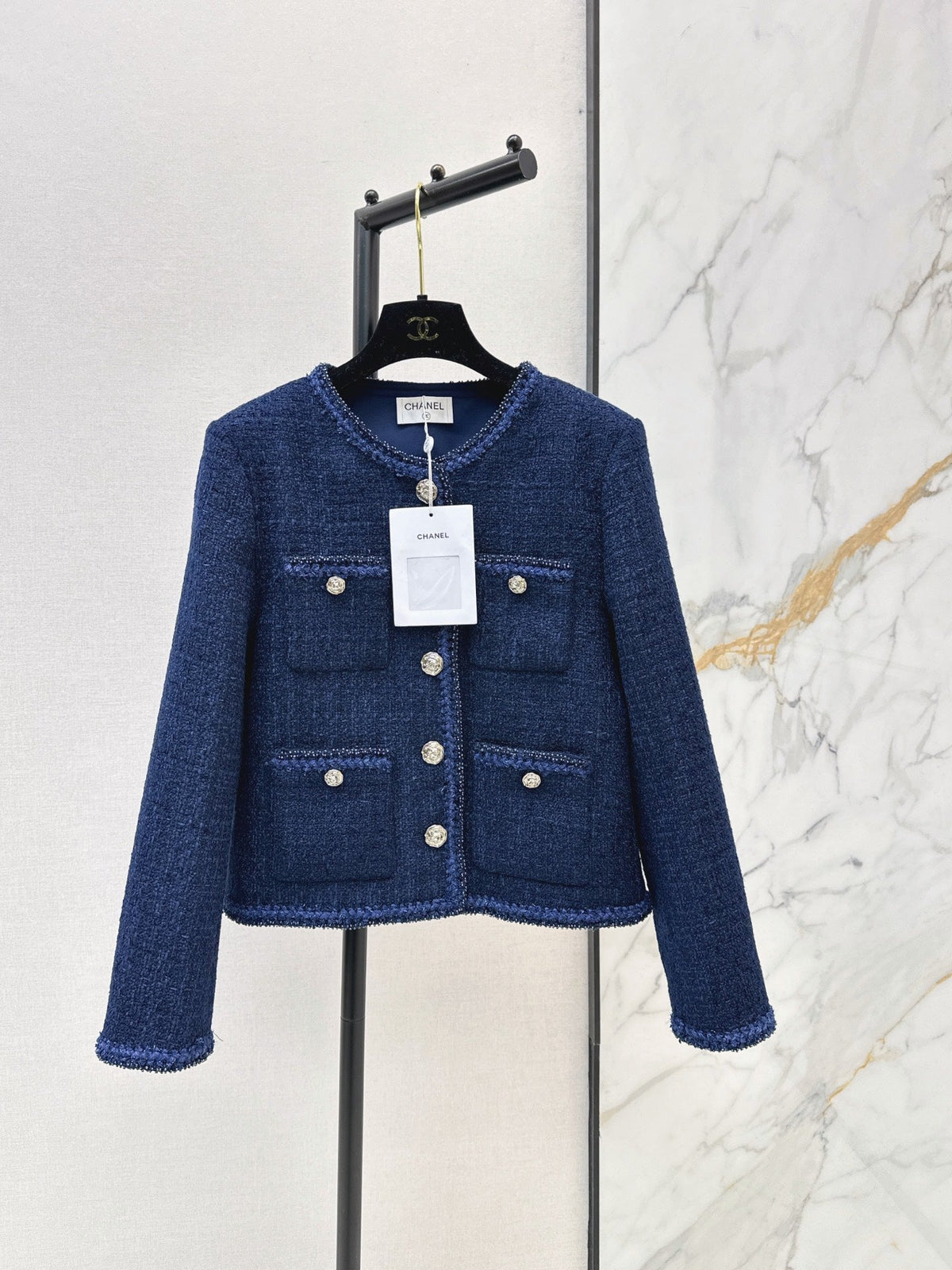 26 Fall/Winter Latest Four-Pocket Decorative Round-Neck Knit Jacket