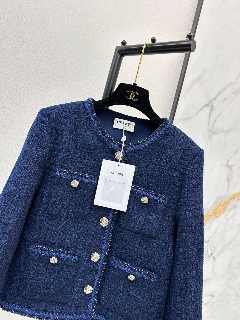 26 Fall/Winter Latest Four-Pocket Decorative Round-Neck Knit Jacket
