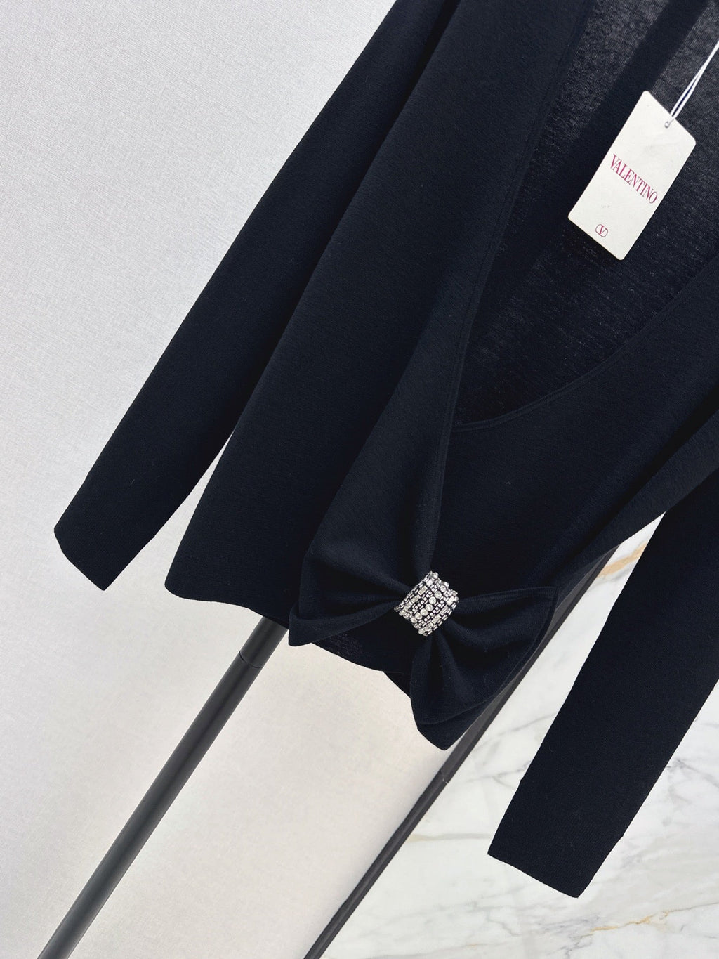 26 Fall/Winter Latest Diamond Knot V-Neck Knit Top