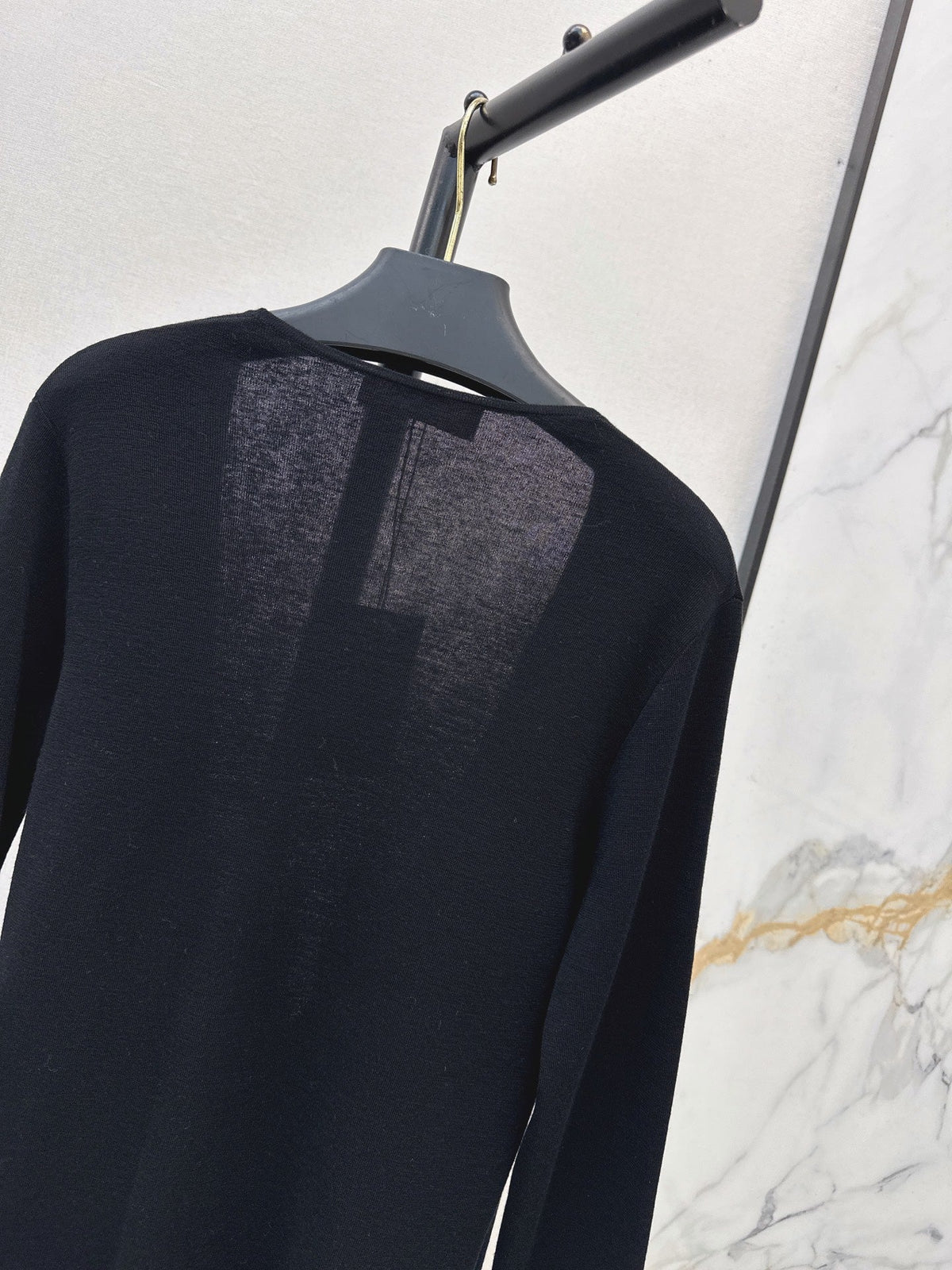 26 Fall/Winter Latest Diamond Knot V-Neck Knit Top