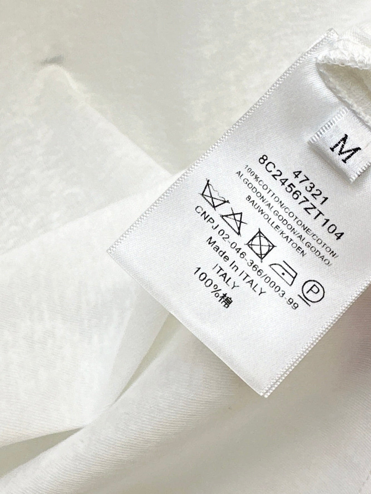 26 Fall/Winter Latest Triangle Logo Long-Sleeve White T-Shirt