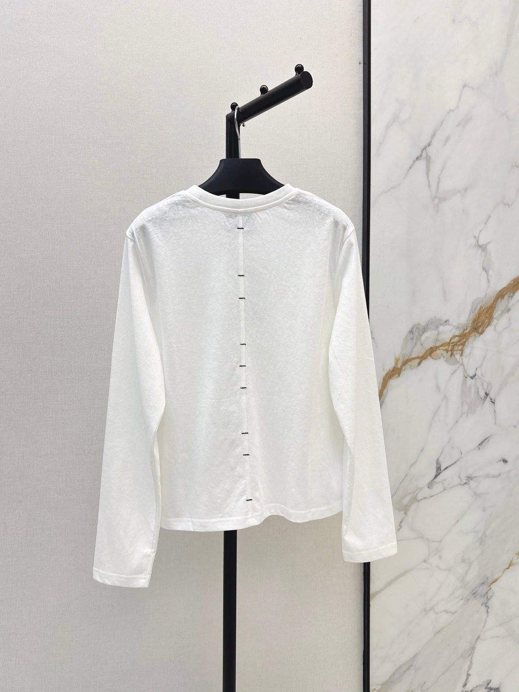 26 Fall/Winter Latest Triangle Logo Long-Sleeve White T-Shirt
