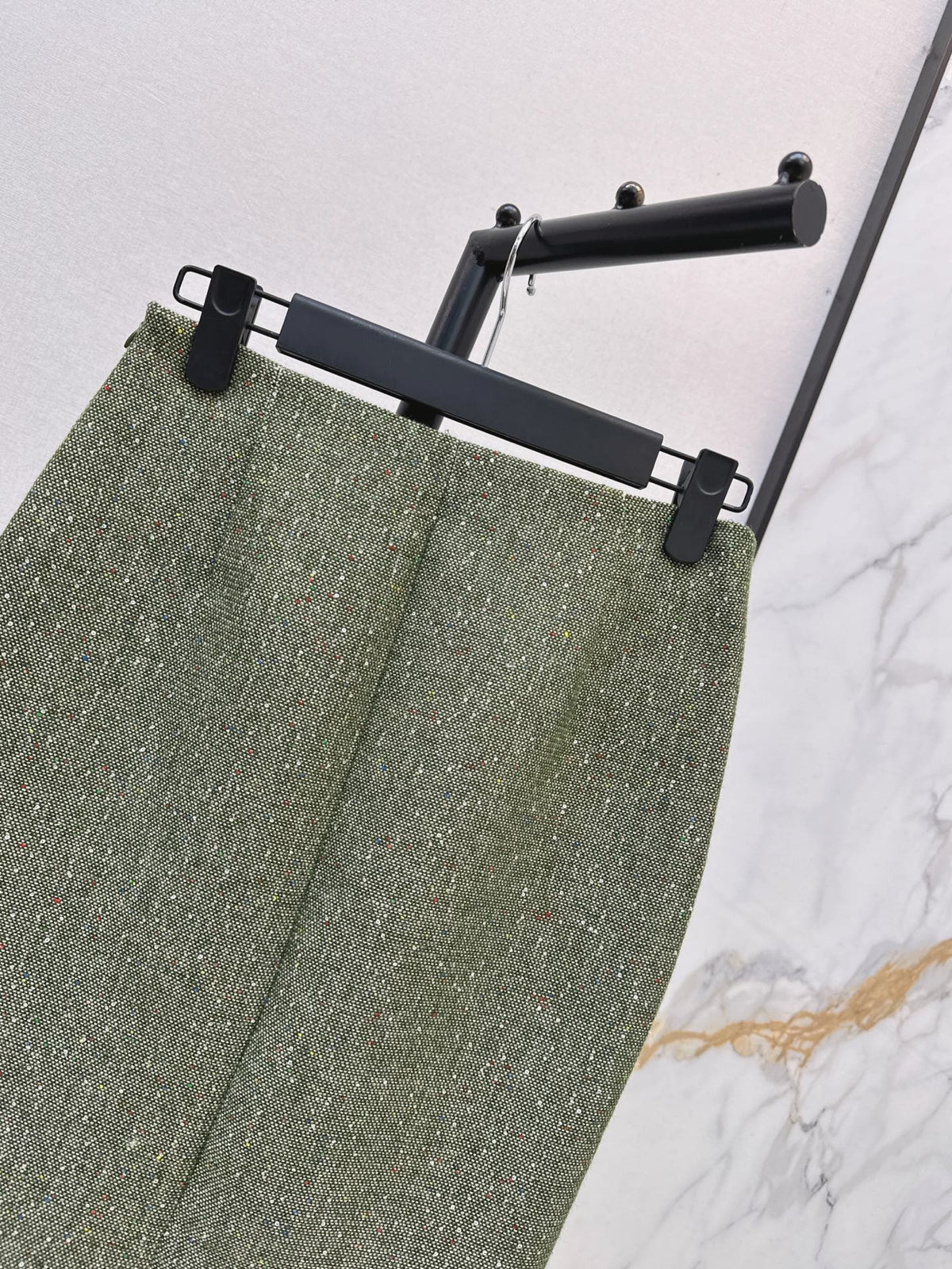 26 Fall/Winter Latest High-End Green Tweed High-Waist Skirt