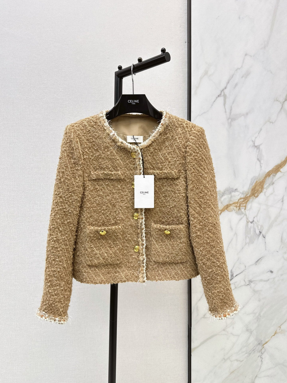 26Latest Autumn/Winter Knit Jacket with Four-Pocket Detail and Crew Neck