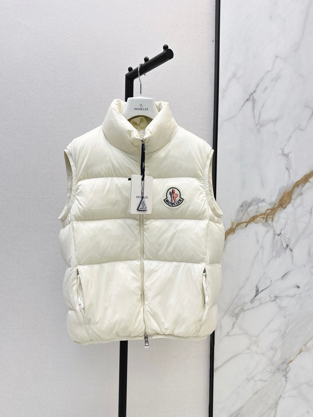 26Latest Autumn/Winter Stand-Collar Down Vest