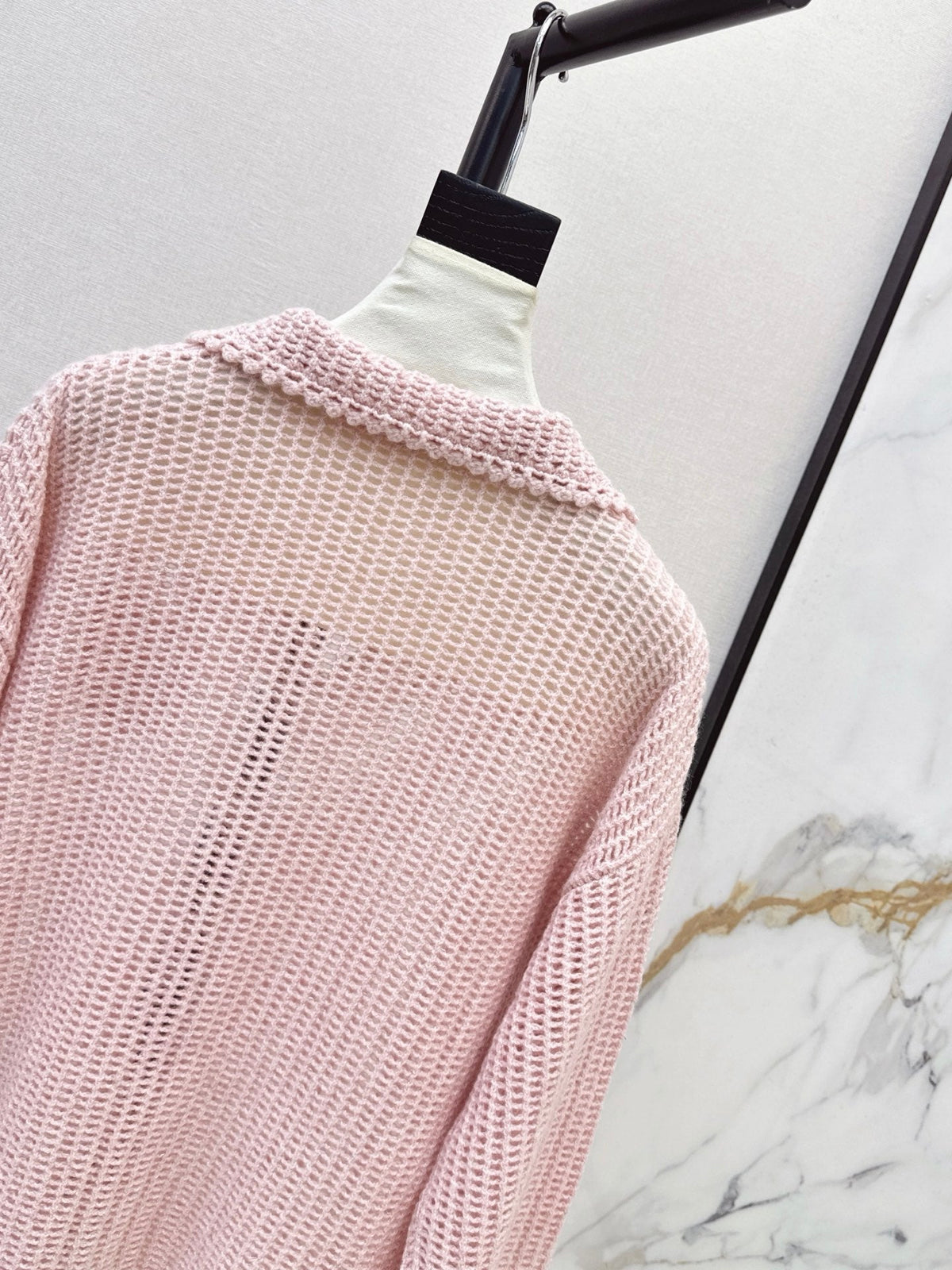 26Latest Autumn/Winter Open-Knit Collared Sweater