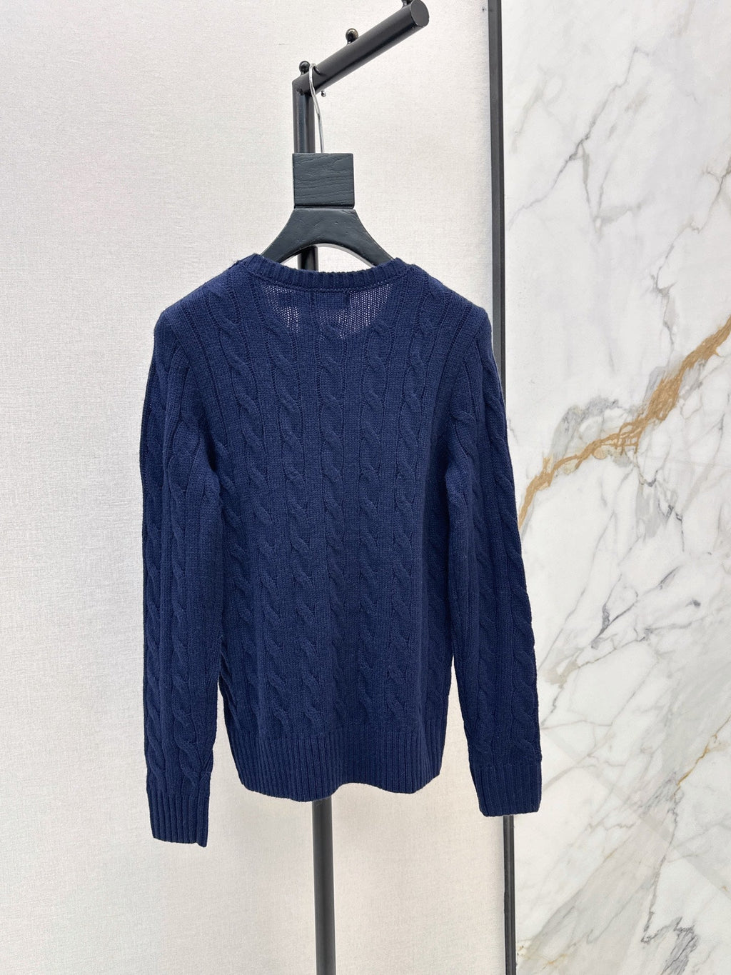 26Latest Autumn/Winter Long-Sleeve Crew-Neck Knit Sweater with Pony Embroidery