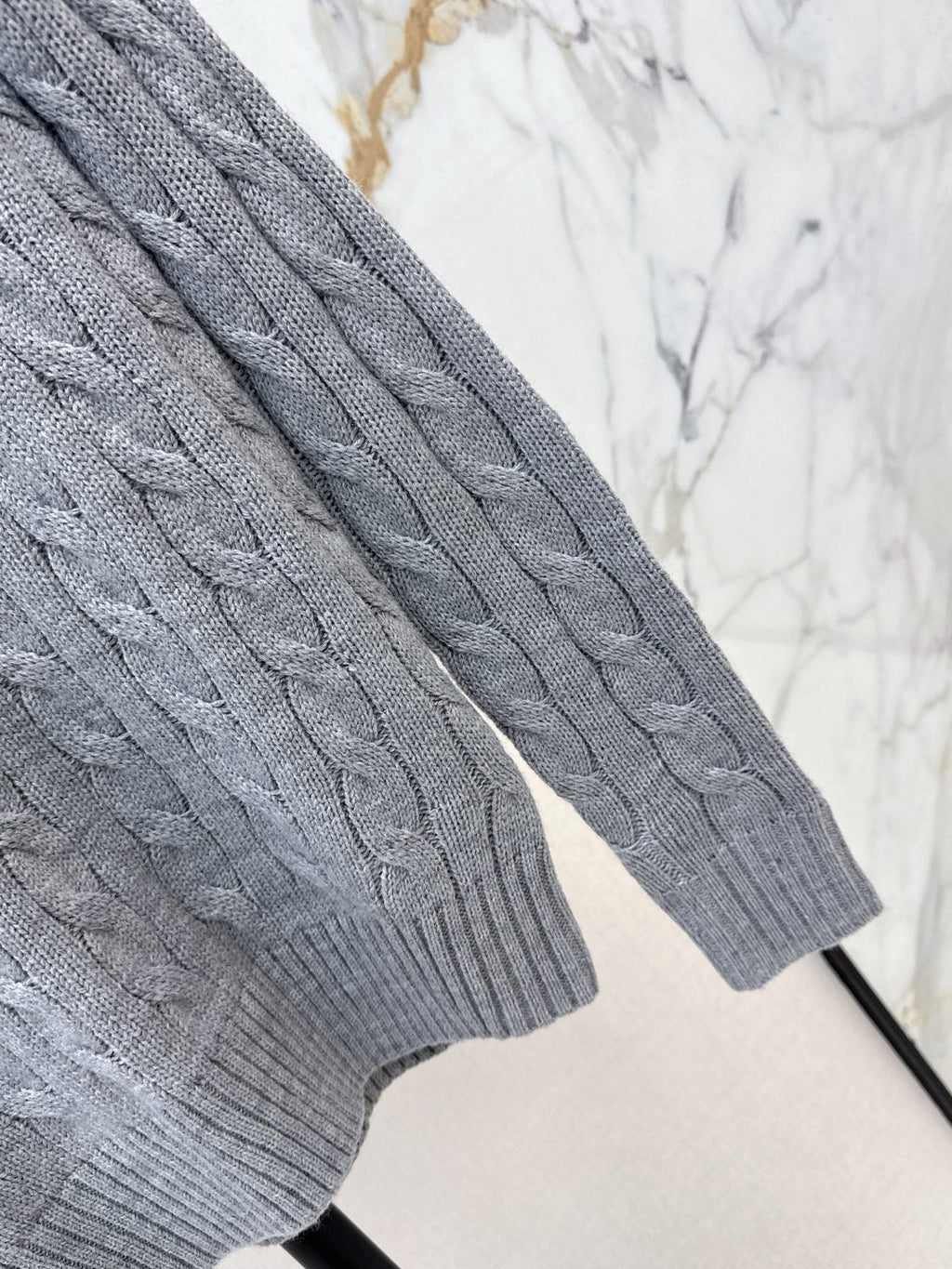 26Latest Autumn/Winter Long-Sleeve Crew-Neck Knit Sweater with Pony Embroidery